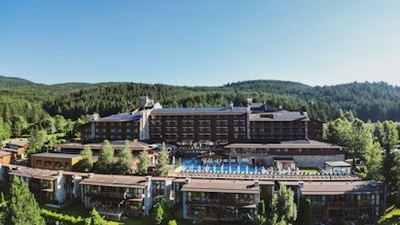 Хубав хотел в планината 12